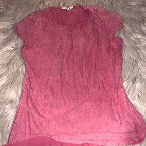 Red t shirt with a bit of light red